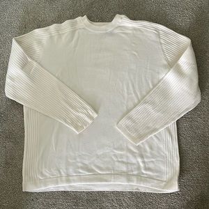 Men’s white cotton crew neck